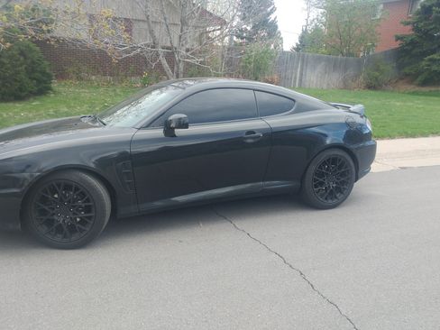 Used 2006 Hyundai Tiburon GT image 1