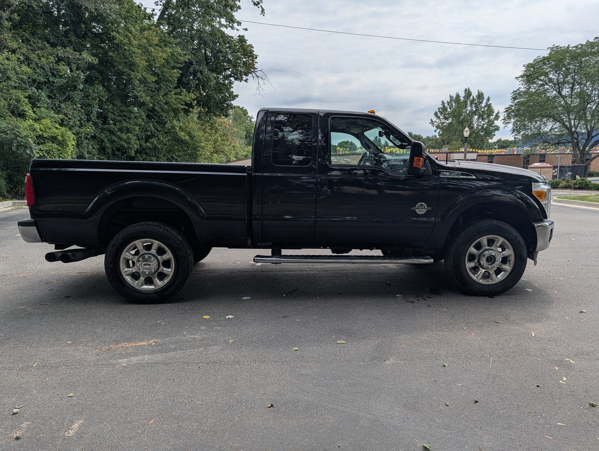 Used 2011 Ford F350 Lariat w/ Lariat Interior Pkg AWD/4WD image 10