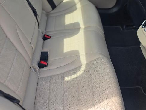 Used 2018 Mercedes-Benz C 300 4MATIC Sedan image 9