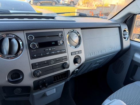 Used 2016 Ford F250 XLT image 4