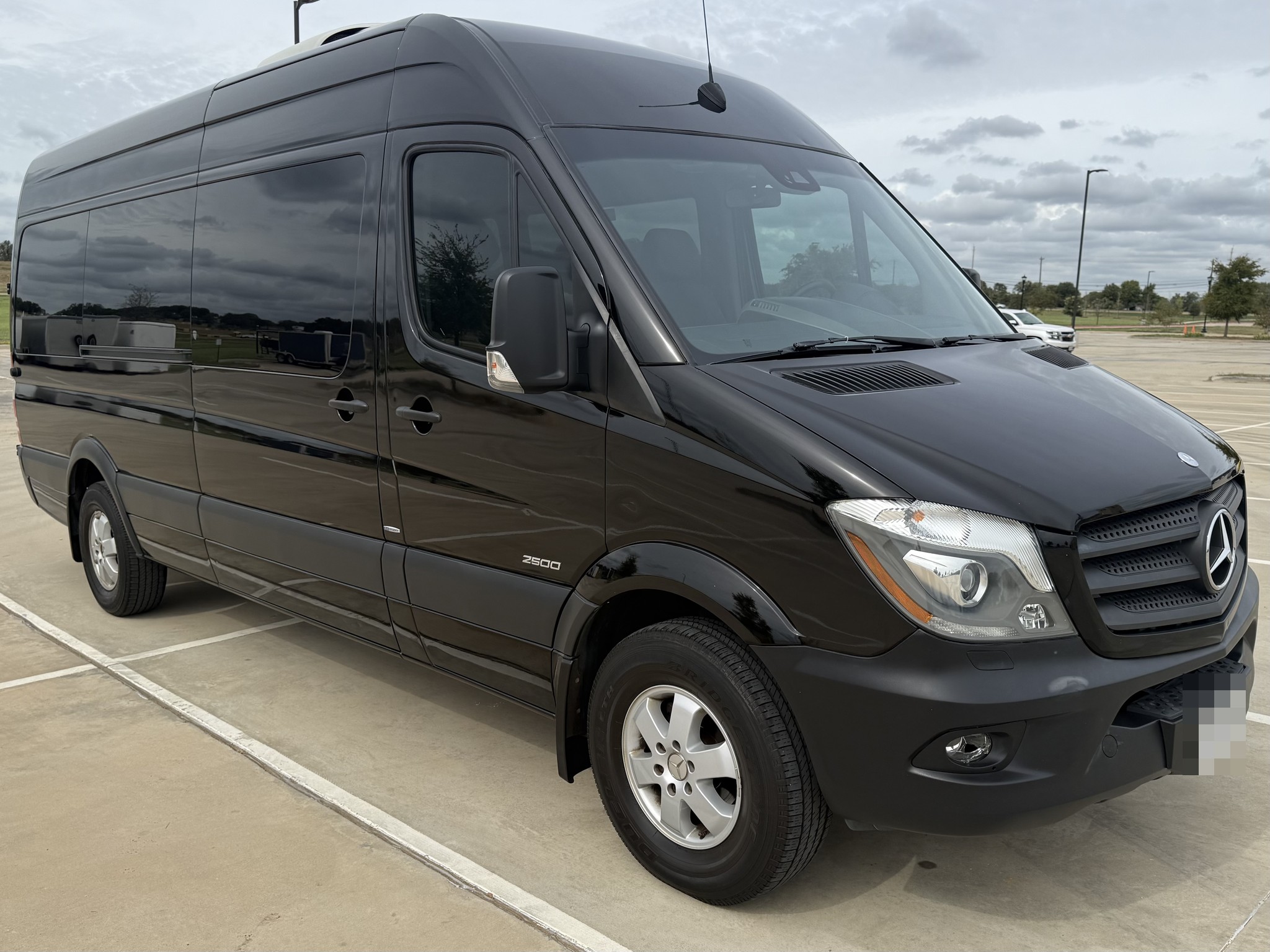 Used 2015 Mercedes-Benz Sprinter 2500 image 2