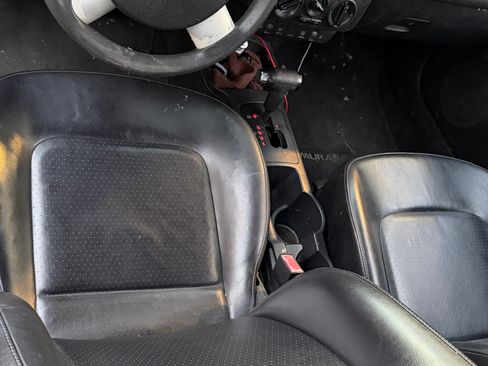 Used 2006 Volkswagen Beetle Convertible w/ Package 1 image 4