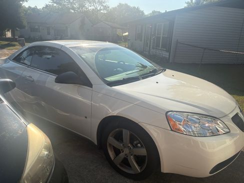 Used 2007 Pontiac G6 GT w/ Premium Package FWD image 14