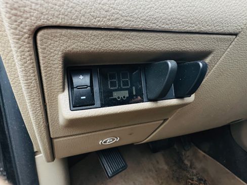 Used 2011 RAM 2500 Laramie w/ HD Snow Plow Prep Group image 13