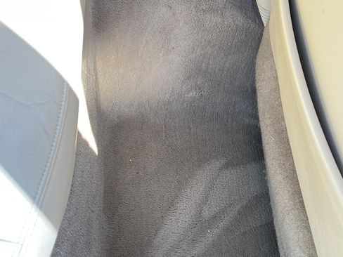 Used 2001 Lincoln Town Car Signature image 14