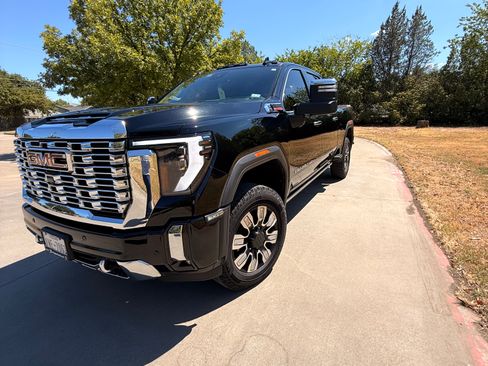 Used 2024 GMC Sierra 2500 Denali w/ Denali Reserve Package AWD/4WD image 13