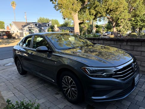 Used 2021 Volkswagen Jetta S w/ Driver Assistance Package FWD image 1