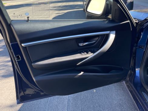 Used 2018 BMW 330i Sedan w/ Shadow Sport Edition image 14