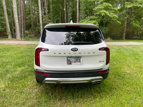 Used 2020 Kia Telluride S FWD image 13