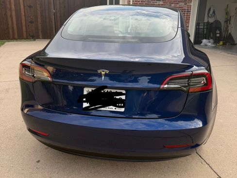 Used 2023 Tesla Model 3 Standard Range RWD image 2