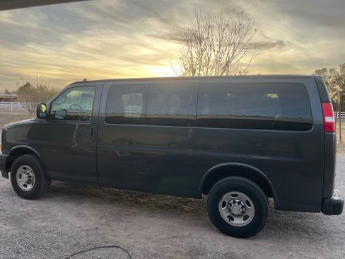 Used 2017 Chevrolet Express 2500 LS image 6