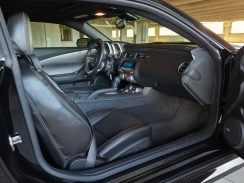 Used 2010 Chevrolet Camaro SS w/ LPO, Ground Effects Package RWD image 14