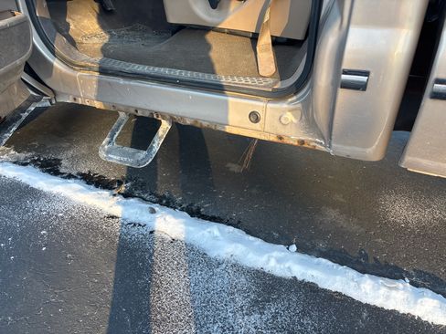 Used 1999 Ford F250 2WD Regular Cab Super Duty image 23