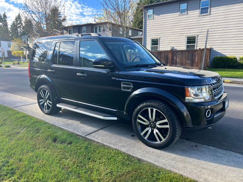 Used 2016 Land Rover LR4 HSE AWD/4WD image 4