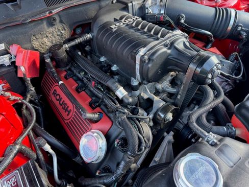 Used 2011 Ford Mustang GT Premium w/ Security Pkg image 14