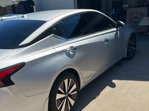 Used 2020 Nissan Altima 2.5 SV FWD image 4