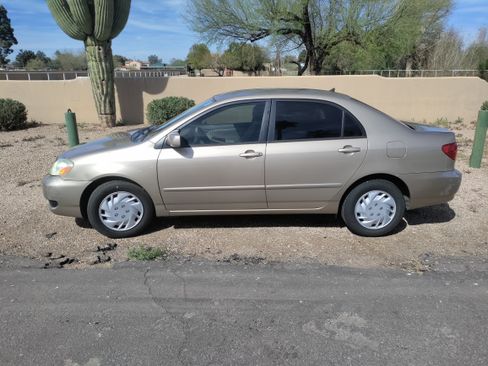 Used 2005 Toyota Corolla LE image 11