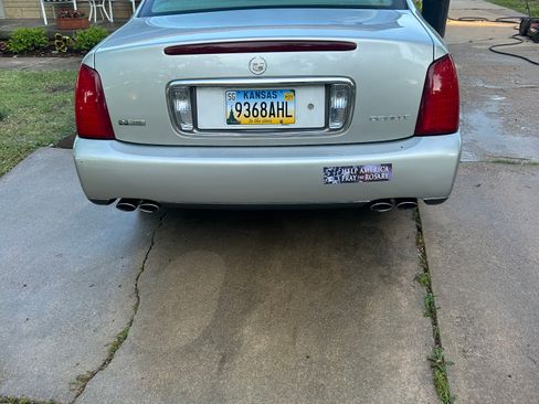 Used 2004 Cadillac De Ville w/ Equipment Group FWD image 5