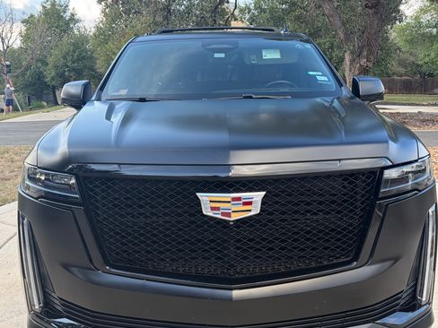 Used 2021 Cadillac Escalade ESV Sport w/ Driver Assist Tech Package image 4