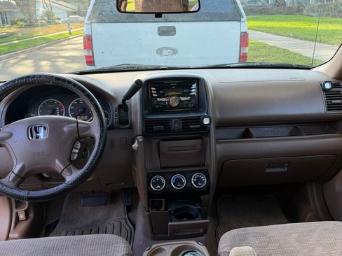 Used 2004 Honda CR-V LX image 8