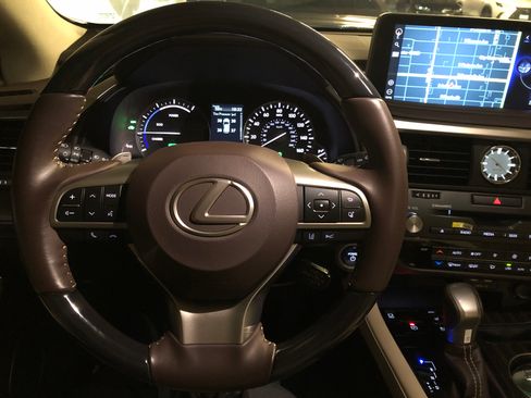 Used 2020 Lexus RX 450h AWD w/ Luxury Package image 11