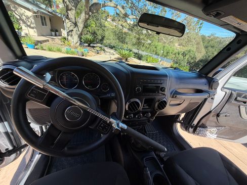 Used 2016 Jeep Wrangler Sport image 13