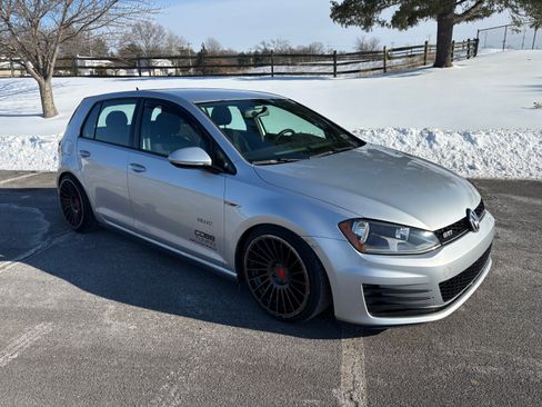 Used 2017 Volkswagen Golf Autobahn Hatchback Sedan 4D image 10