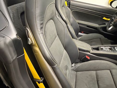 Used 2022 Porsche 718 Boxster Spyder image 11