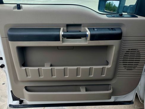 Used 2010 Ford F250 XLT image 13