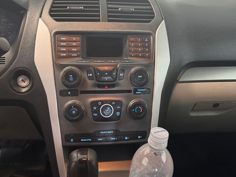 Used 2014 Ford Explorer FWD image 13
