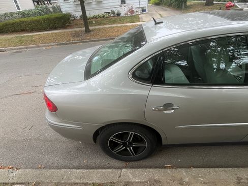 Used 2008 Buick LaCrosse CX FWD image 12