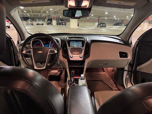 Used 2016 Chevrolet Equinox LTZ w/ Enhanced Convenience Package image 11