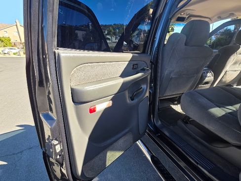 Used 2003 Chevrolet Silverado 2500 LS w/ Skid Plate Package image 19