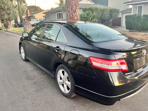 Used 2010 Toyota Camry SE image 6