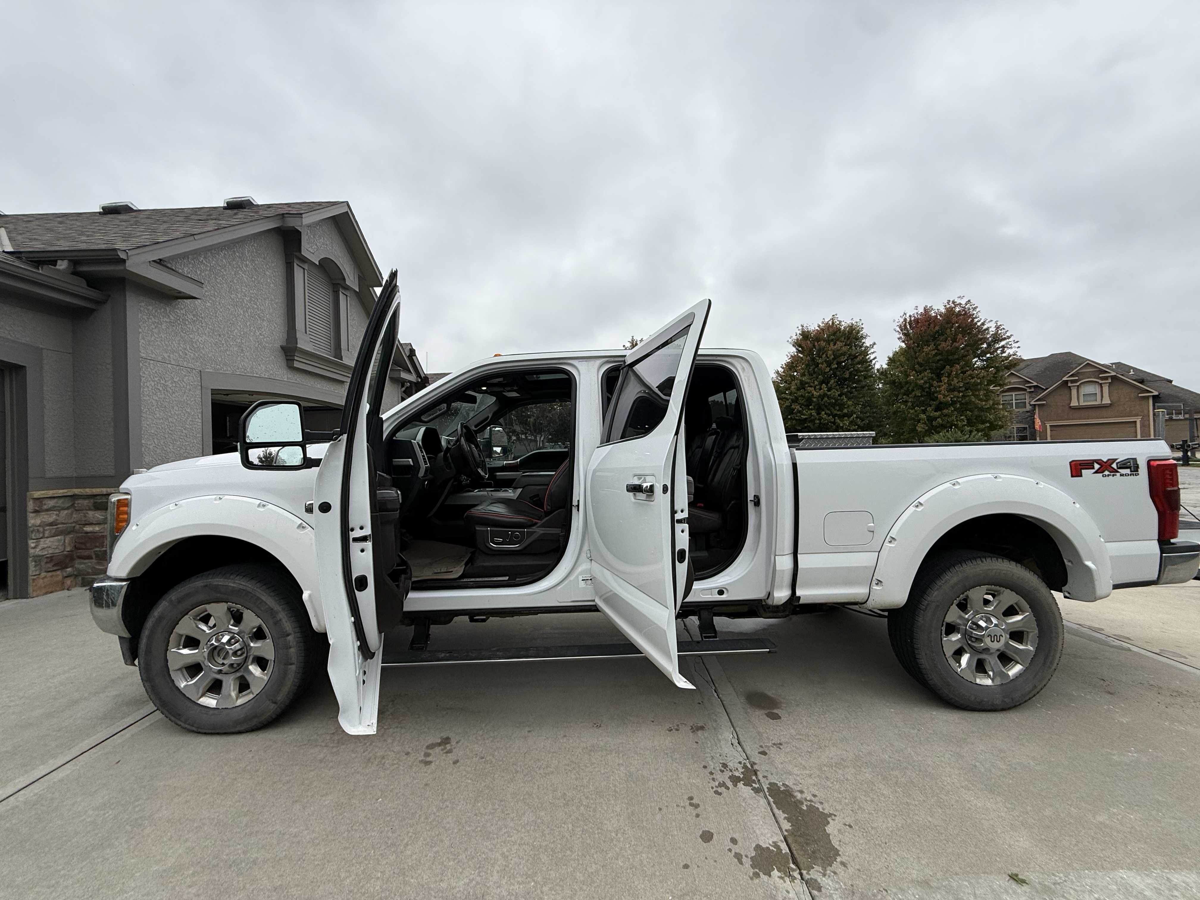 Used 2017 Ford F350 King Ranch w/ King Ranch Ultimate Package AWD/4WD image 14