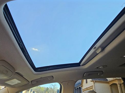 Used 2019 Buick Enclave Essence image 15