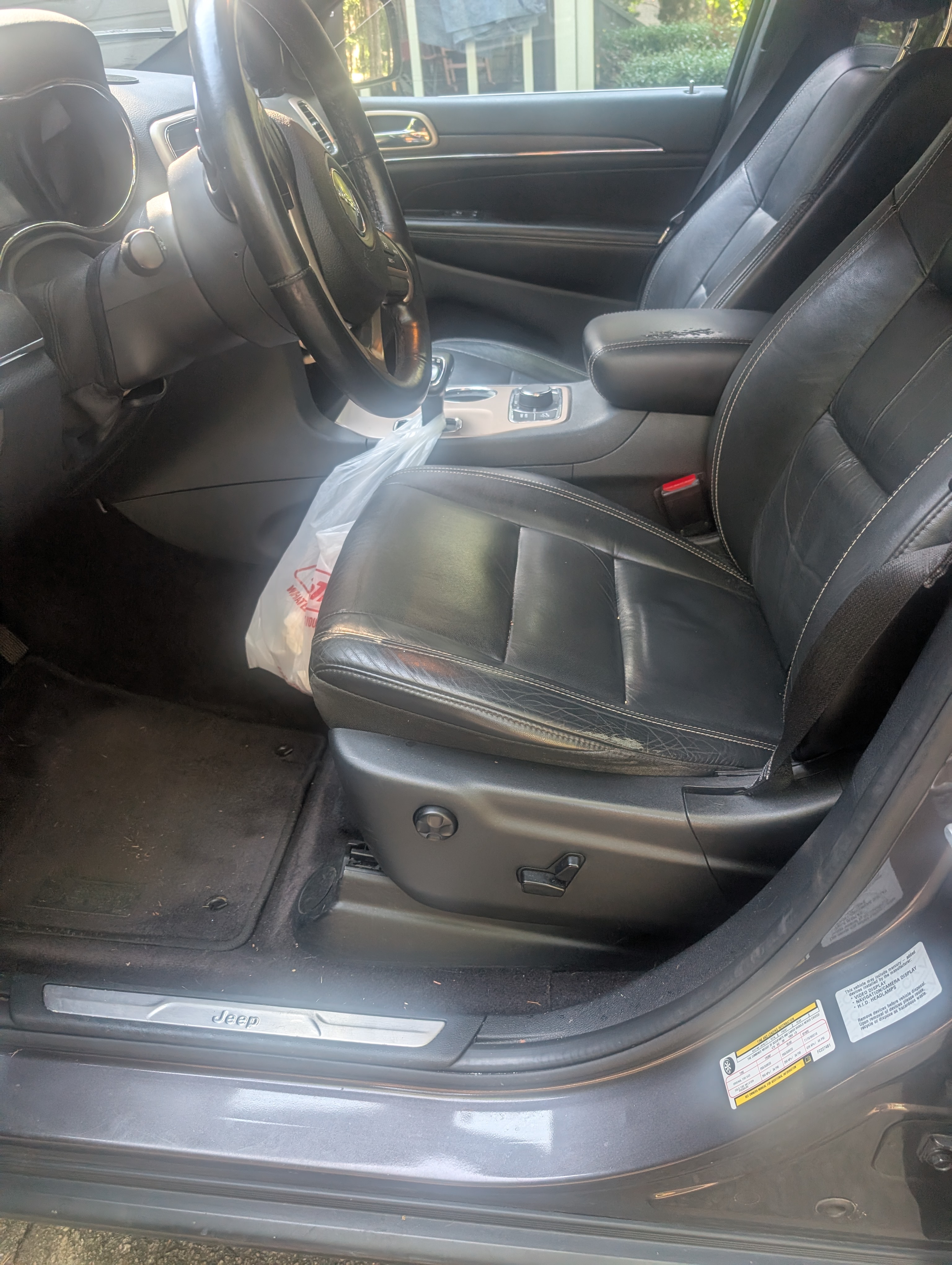 Used 2015 Jeep Grand Cherokee Limited AWD/4WD image 5