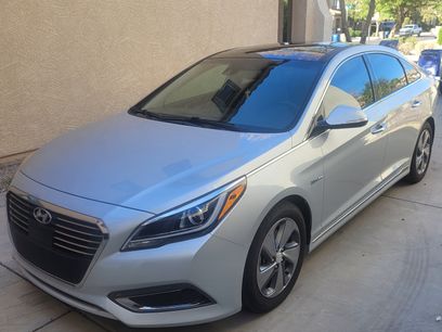 Used 2017 Hyundai Sonata Limited w/ Ultimate Package 02