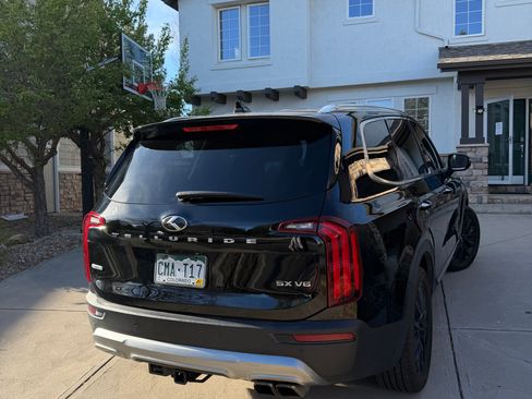 Used 2020 Kia Telluride SX w/ SX Prestige Package image 8