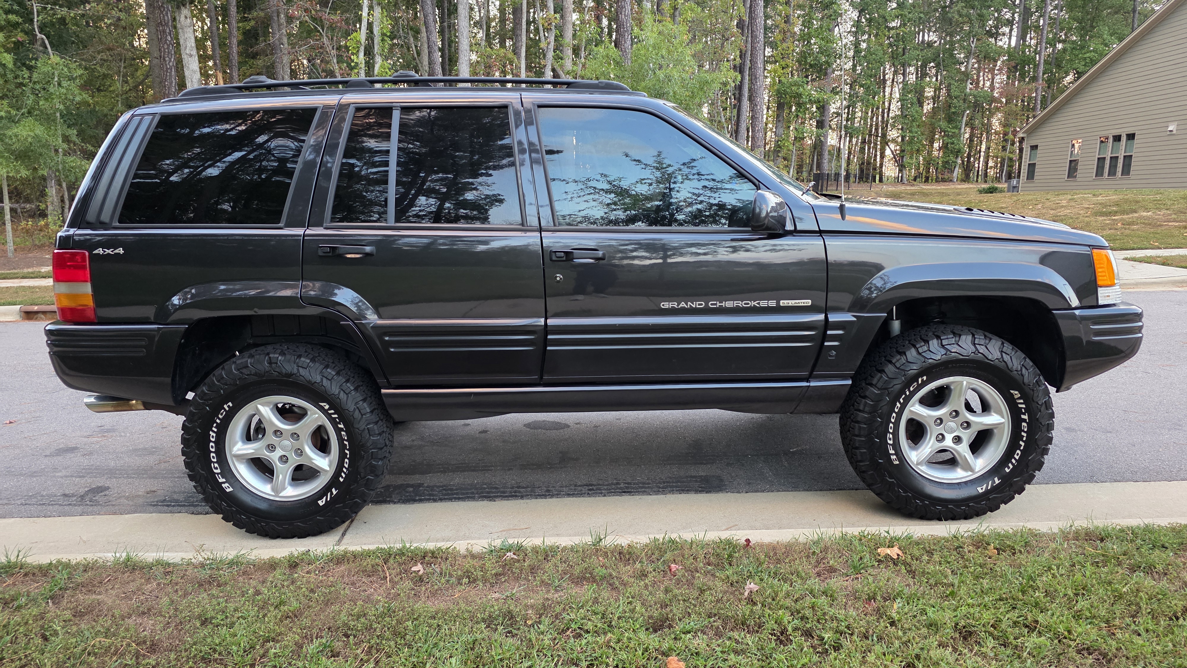 Used 1998 Jeep Grand Cherokee Limited AWD/4WD image 29