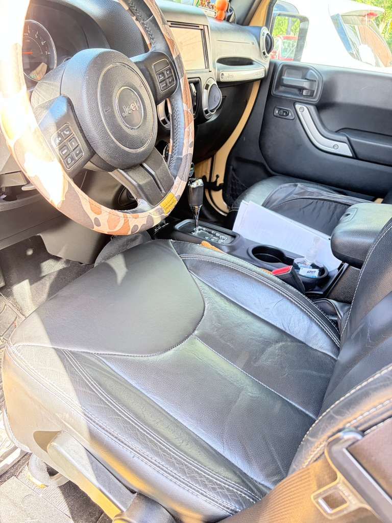 Used 2013 Jeep Wrangler Unlimited Sahara w/ Mopar Chrome Edition Group AWD/4WD image 24