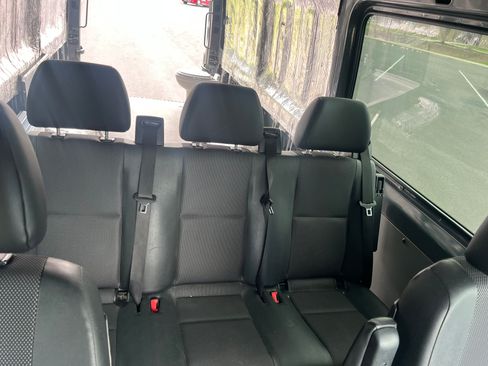 Used 2018 Mercedes-Benz Sprinter 3500 image 9