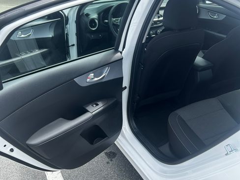 Used 2024 Kia Forte LX image 16