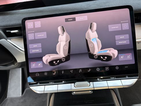 Used 2026 Lucid Gravity Grand Touring image 11