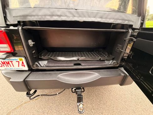 Used 2016 Jeep Wrangler Sport AWD/4WD image 9