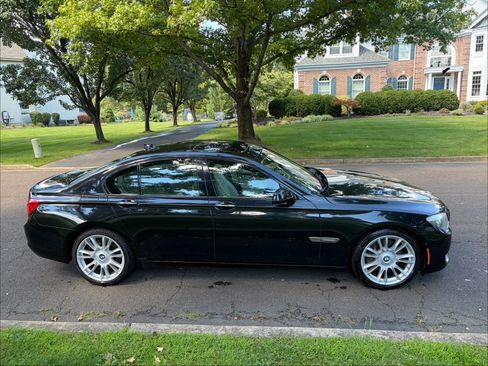 Used 2011 BMW 750i RWD image 5