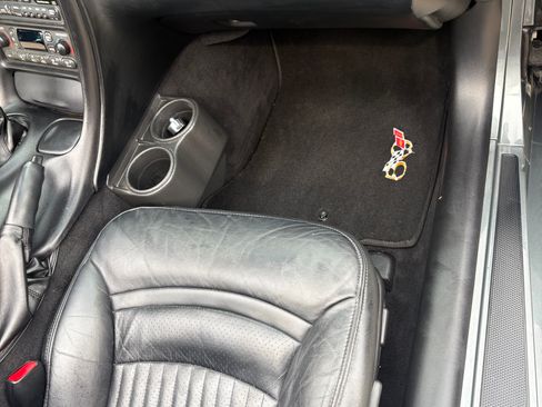 Used 2003 Chevrolet Corvette Convertible w/ Preferred Equipment Group1 RWD image 9