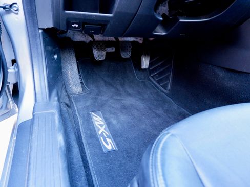 Used 2012 MAZDA MX-5 Miata Grand Touring w/ Premium Pkg image 14