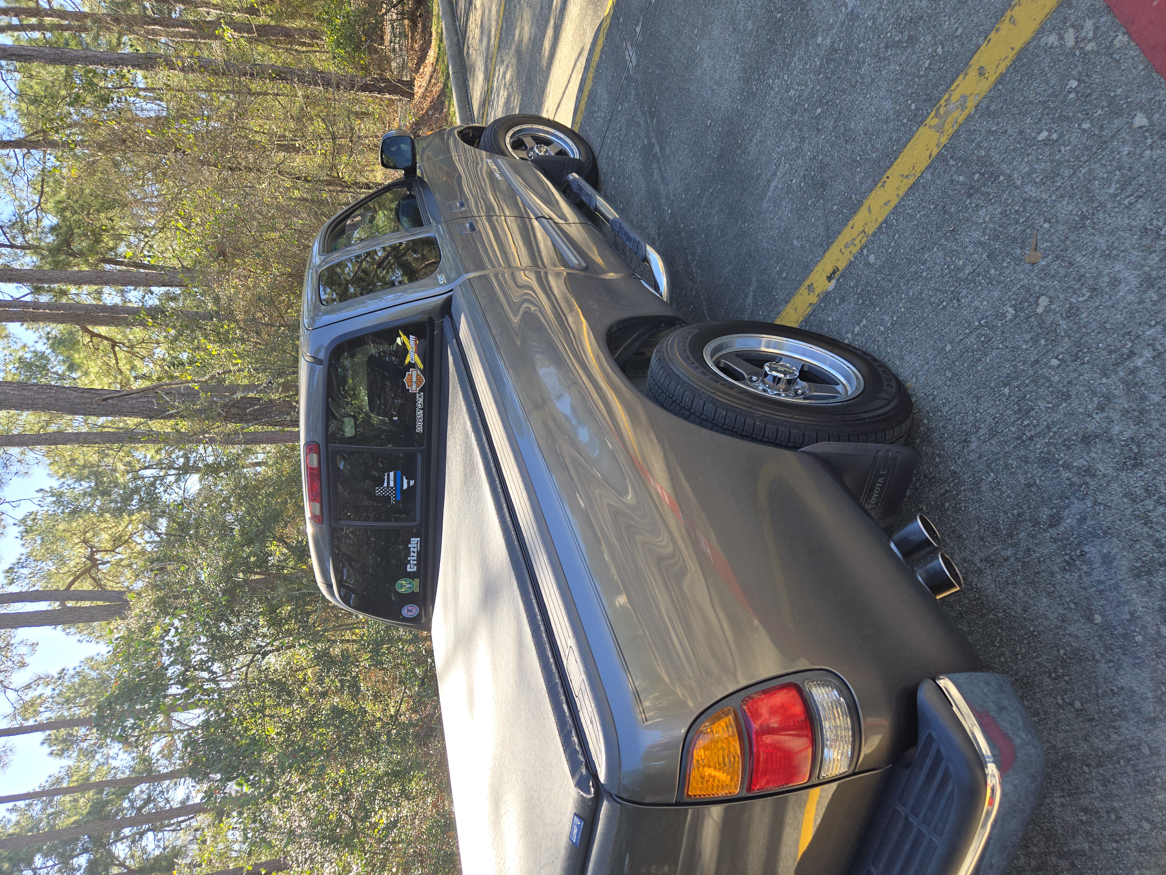 Used 2003 Toyota Tundra SR5 w/ SR5 Extra Value Pkg RWD image 10