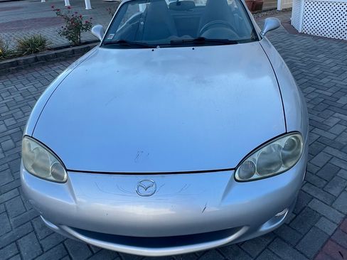 Used 2005 MAZDA MX-5 Miata LS RWD image 8